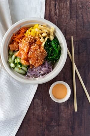 compostable fiber bowl and sauce cup