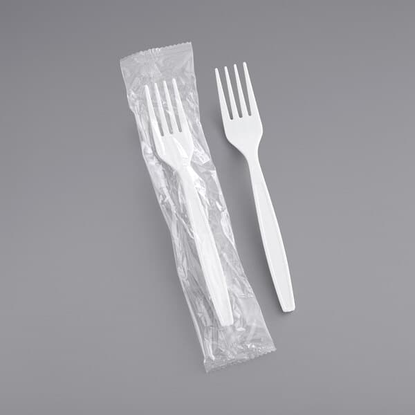 Berk Individually Wrapped White Heavy Weight Plastic Fork - Image 1