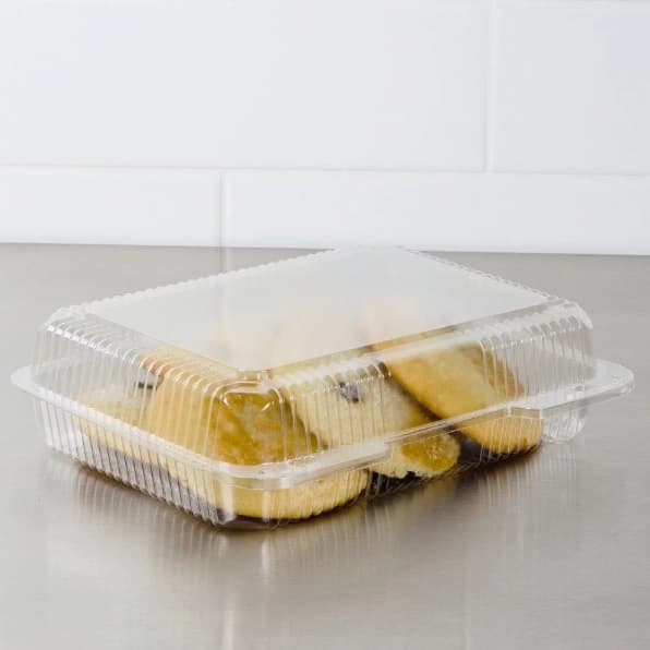 Dart StayLock Clear Hinged Plastic Oblong Container - Image 1