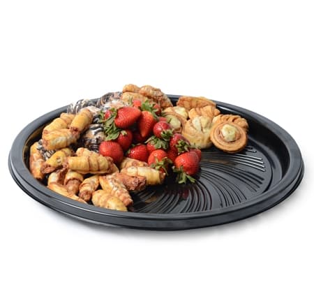 Fineline 18" Black Platter Pleasers Thermoform Round Platter - Image 1